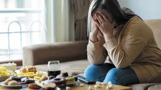 You are currently viewing Understanding Binge Eating: A Path to Healing Through CBT-E